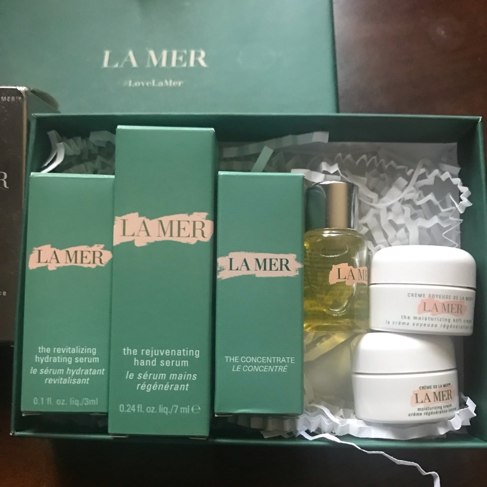 7 La Mer Deluxe Samples, Worth 375+!!! - Picture 3 of 5